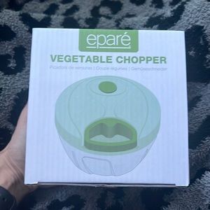 BRAND new ✨✨ vegetable chopper by epare - limited lifetime warranty